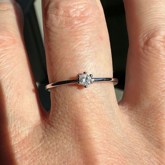 NEW Dainty Stack Ring w/ Round Crystal CZ Stone in Plated White Gold Size 8.125 - Picture 3 of 9